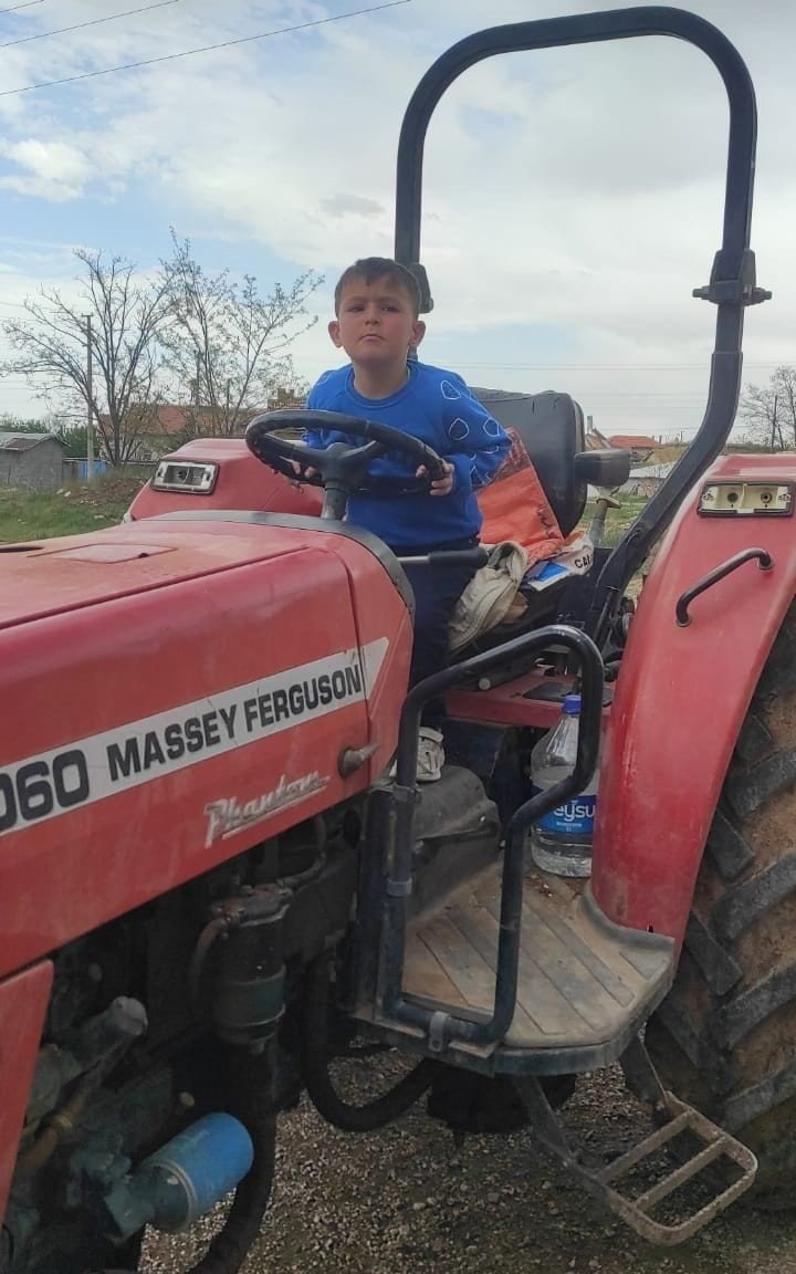 Konya'da sulama kanalında cansız bedeni bulunan 5 yaşındaki çocuğa acı veda