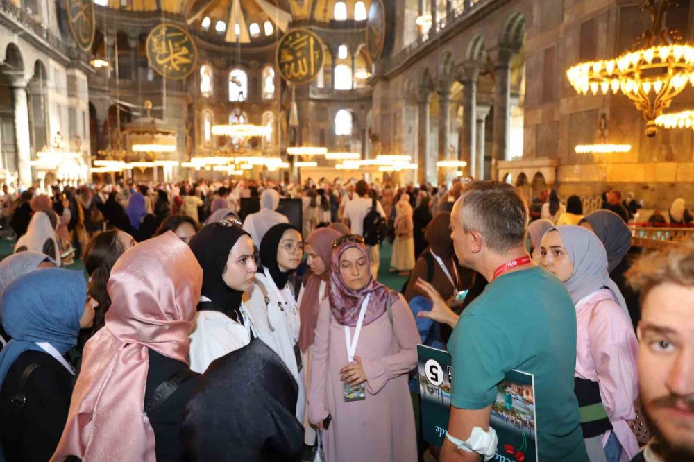 Konya'da 60 bin öğrenci iki başkent arasında gönül köprüsü kurdu