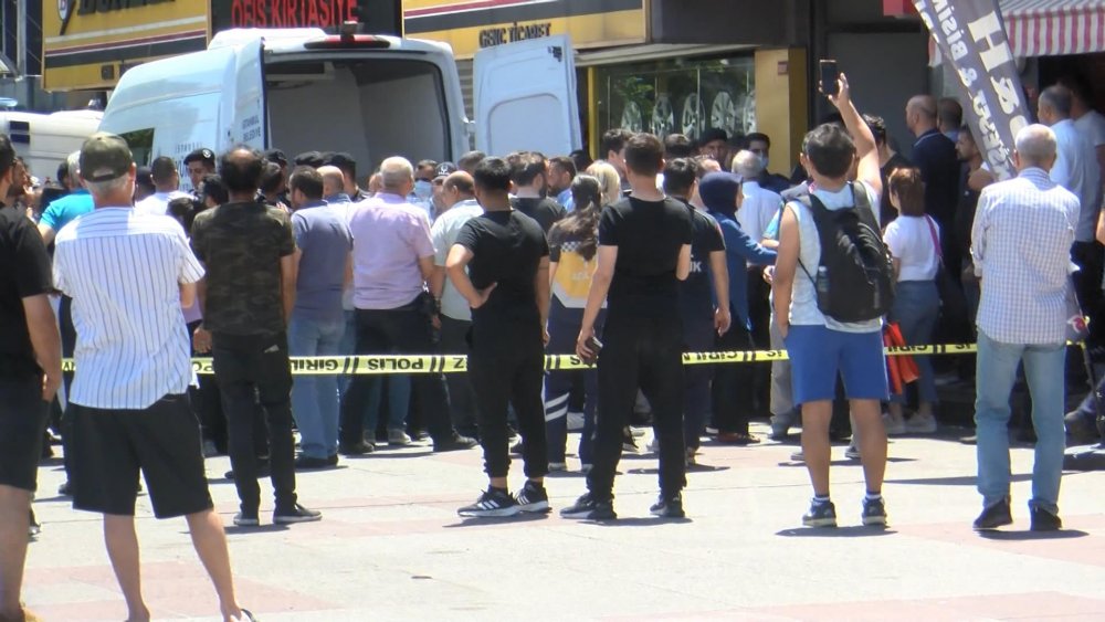 Husumetlisini av tüfeğiyle öldürüp teslim oldu