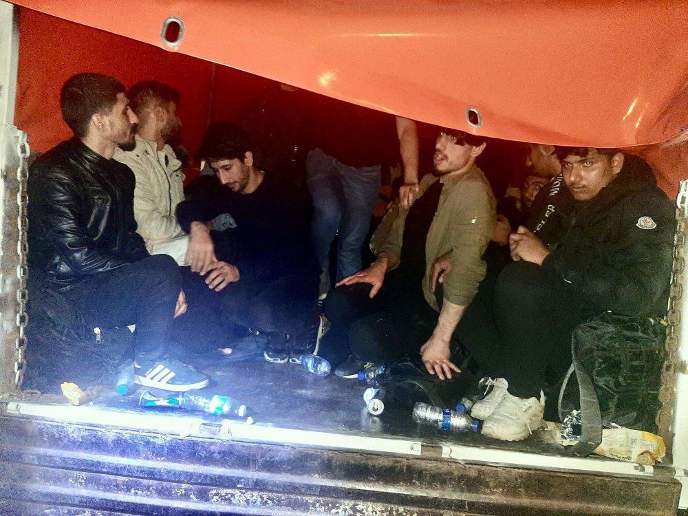 Kasadan 41 kaçak göçmen çıktı!