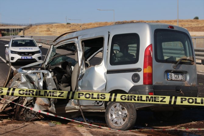 Trafik kazasında aynı aileden 3 kişi öldü