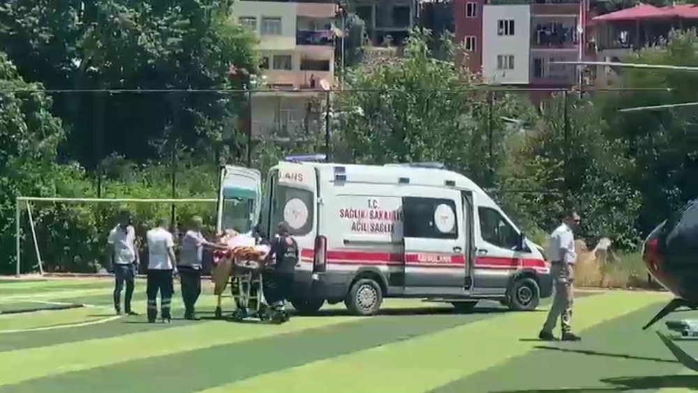 Eski eşini çalışırken vurdu