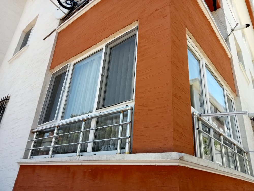 Annesini öldüren şüpheli bakın eve nasıl girmiş!