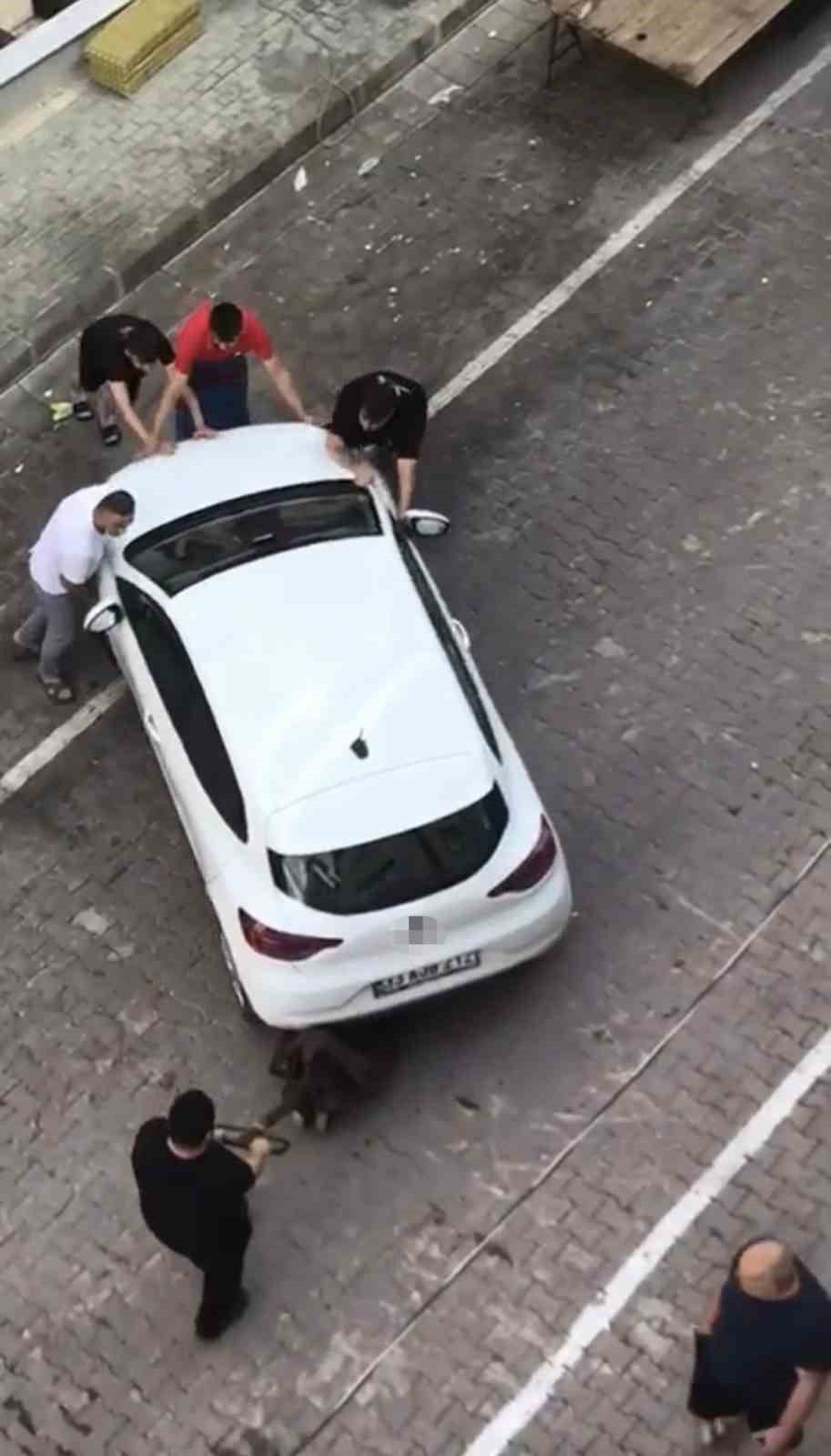 “Yok artık” dedirten olay: Transpaletle aracı taşıdılar