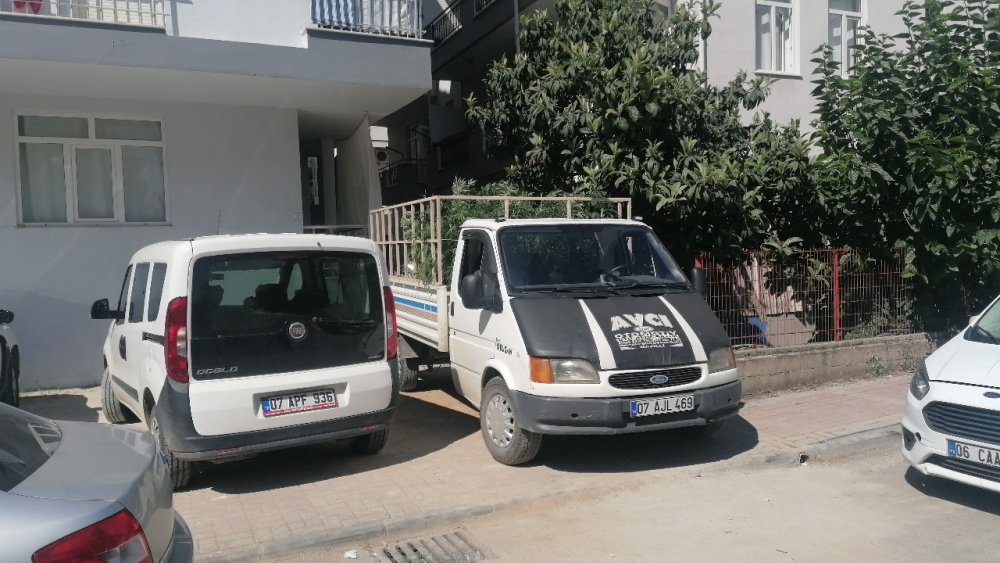 Kiraladığı dairede uyuşturucu yetiştirdi