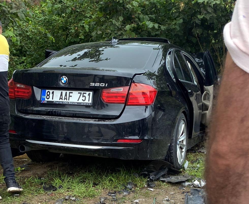 Cip ile otomobilin çarpıştığı kazada 4 kişi yaralandı