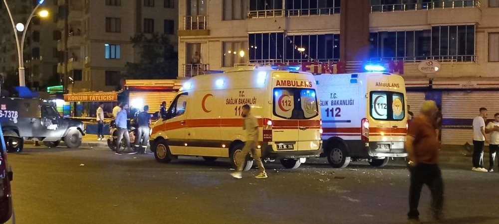 1 kişinin öldüğü 7 kişinin yaralandığı kaza güvenlik kamerasına yansıdı