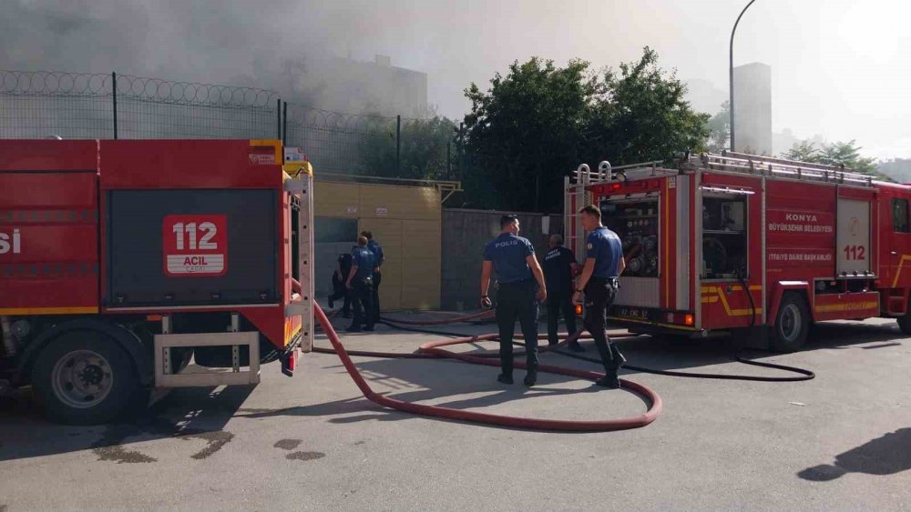 Konya’da elektrikli bisiklet ve motosikletlerin bulunduğu depoda yangın