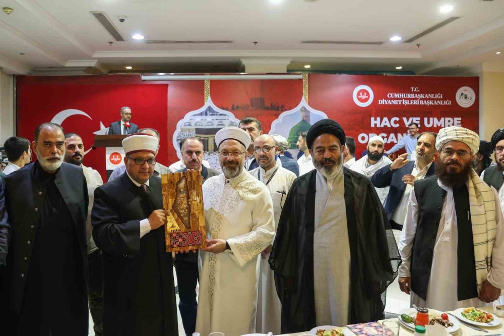 "İnsanlık, İslam’ın hak, hukuk, rahmet ve merhamet ilkelerine muhtaçtır"