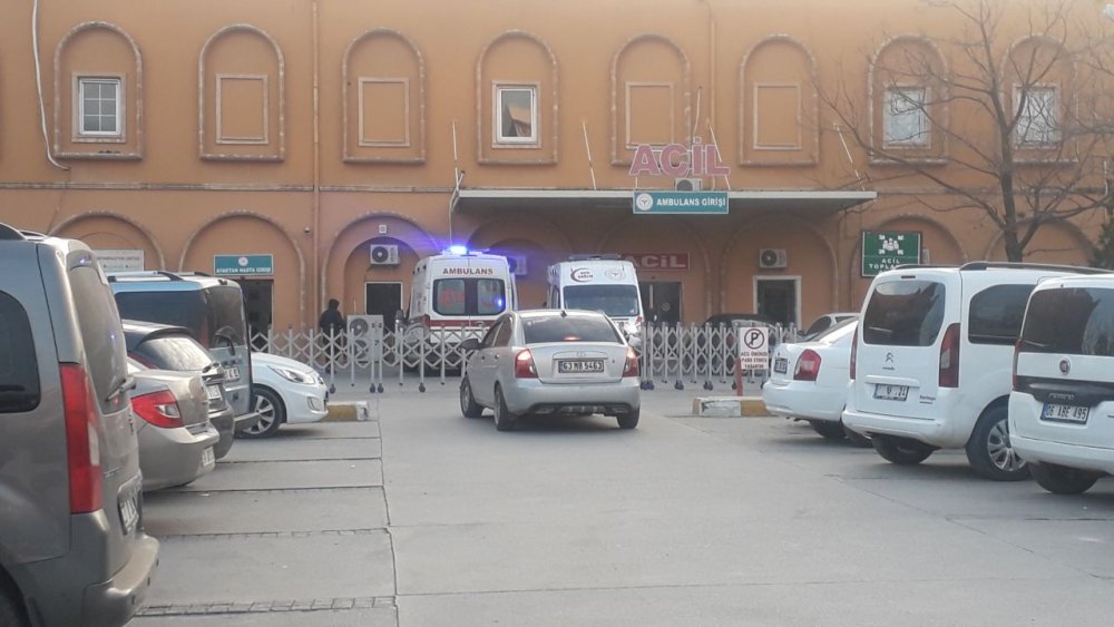 Kazara kendini vurdu; yakınlarının aracıyla yola çıkarılıp, ambulansa teslim edildi