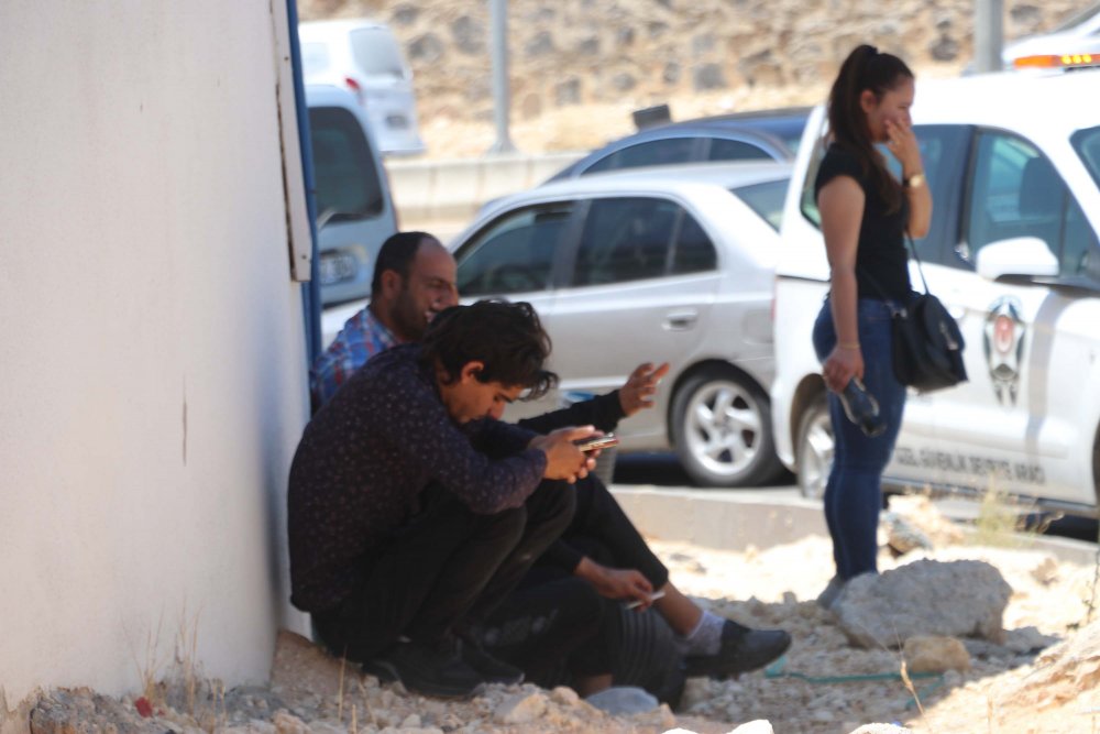 Fabrika yangını! 10 kişi etkilendi