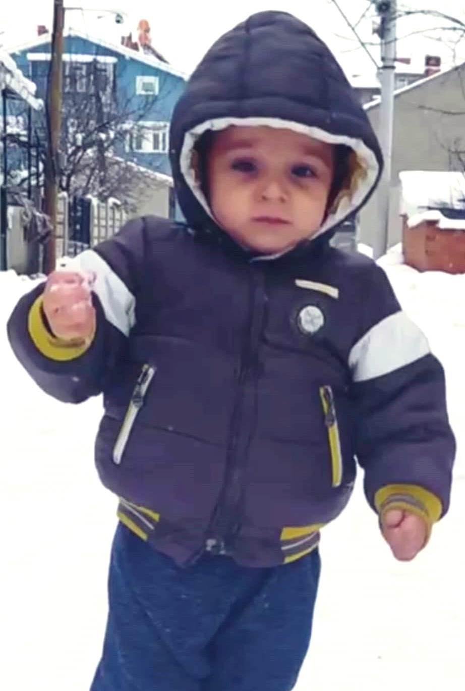 Üzerine televizyon düşen bebekten acı haber