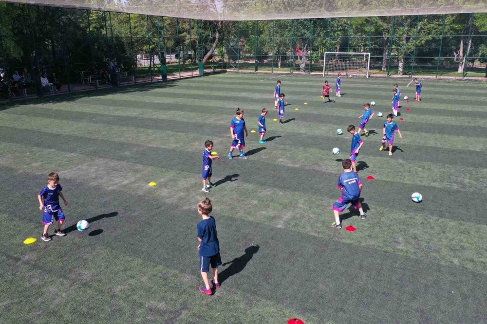 Yaz Meram'da verimli geçiyor