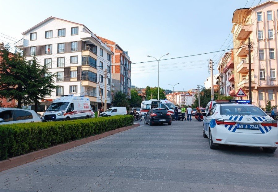 Trafik kazasında 1’i çocuk 5 yaralı