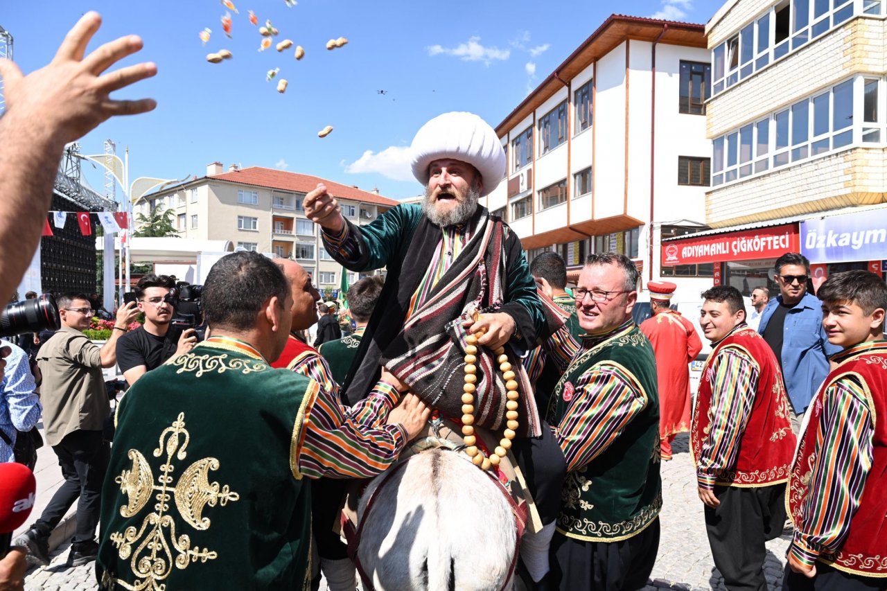 64-uluslararasi-aksehir-nasreddin-hoca-senlikleri-001.jpg