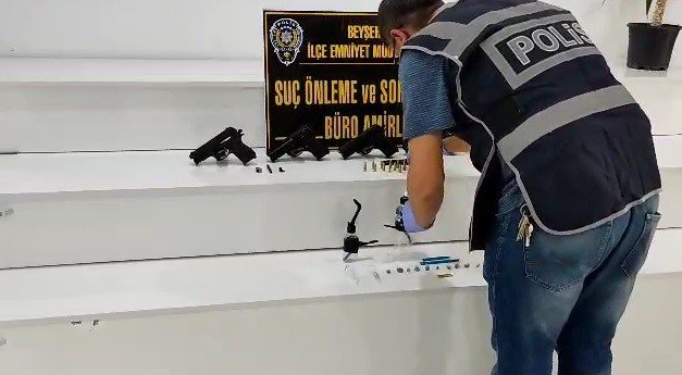 Konya'da uyuşturucu ve silah tacirlerine nefes kesen operasyon!