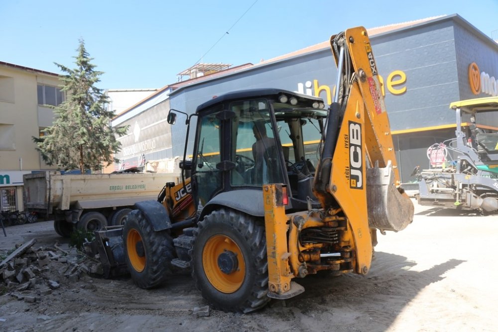 Konya'nın ilçesinde asfalt çalışmaları bu yıl erken başladı