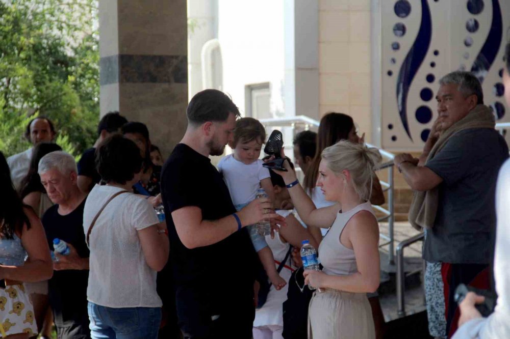 5 yıldızlı otelde yangın paniği