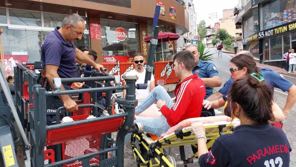 Arkadaşları darp etti, 4. katın balkonundan 3. katın balkonuna atlayarak kurtuldu