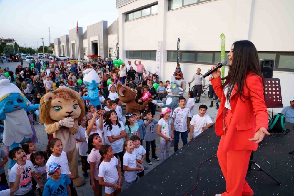 Konya'da mahalle şenliği ile vatandaşlar eğlenceye doydu