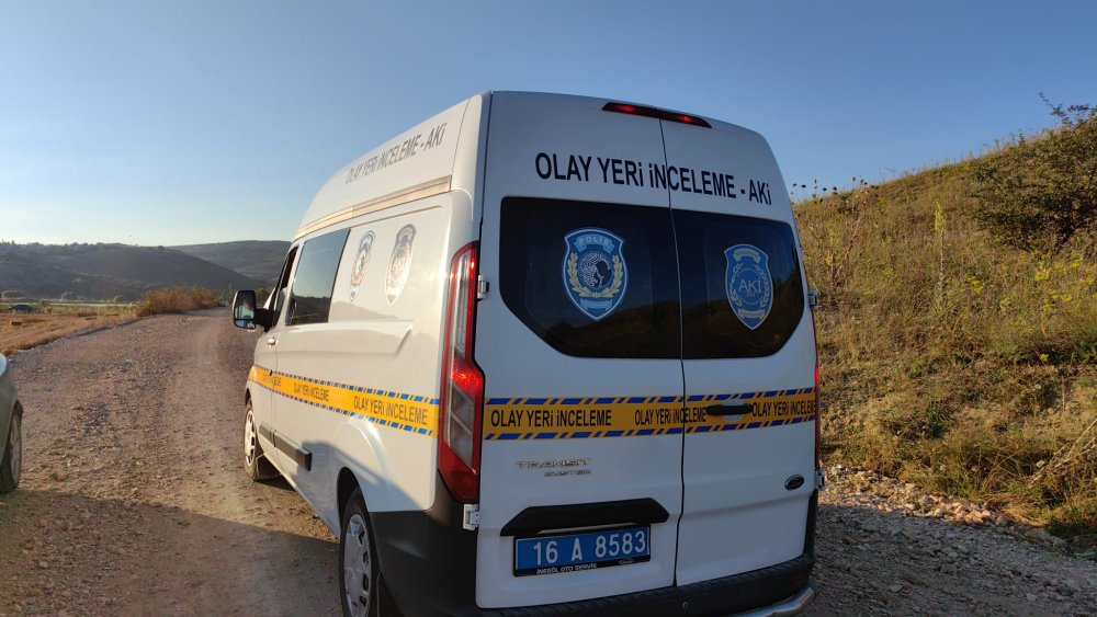 Tartıştığı arkadaşını tabancayla bacaklarından yaralayıp kaçtı