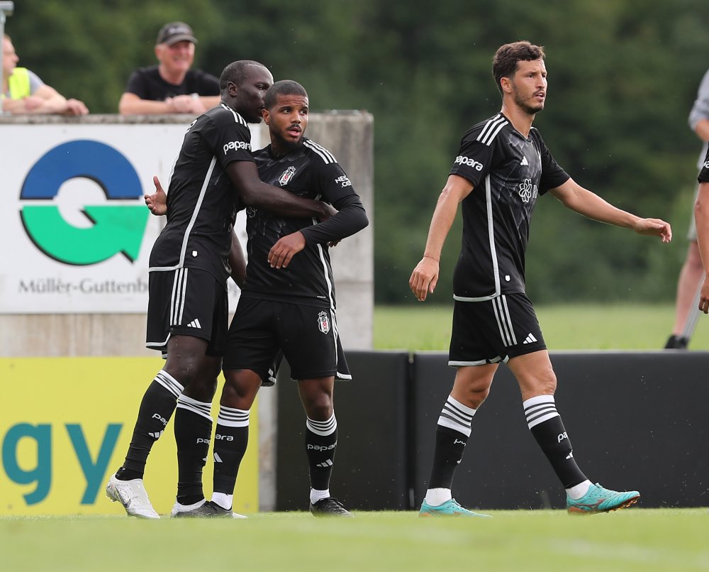 Beşiktaş hazırlık maçında farklı kazandı