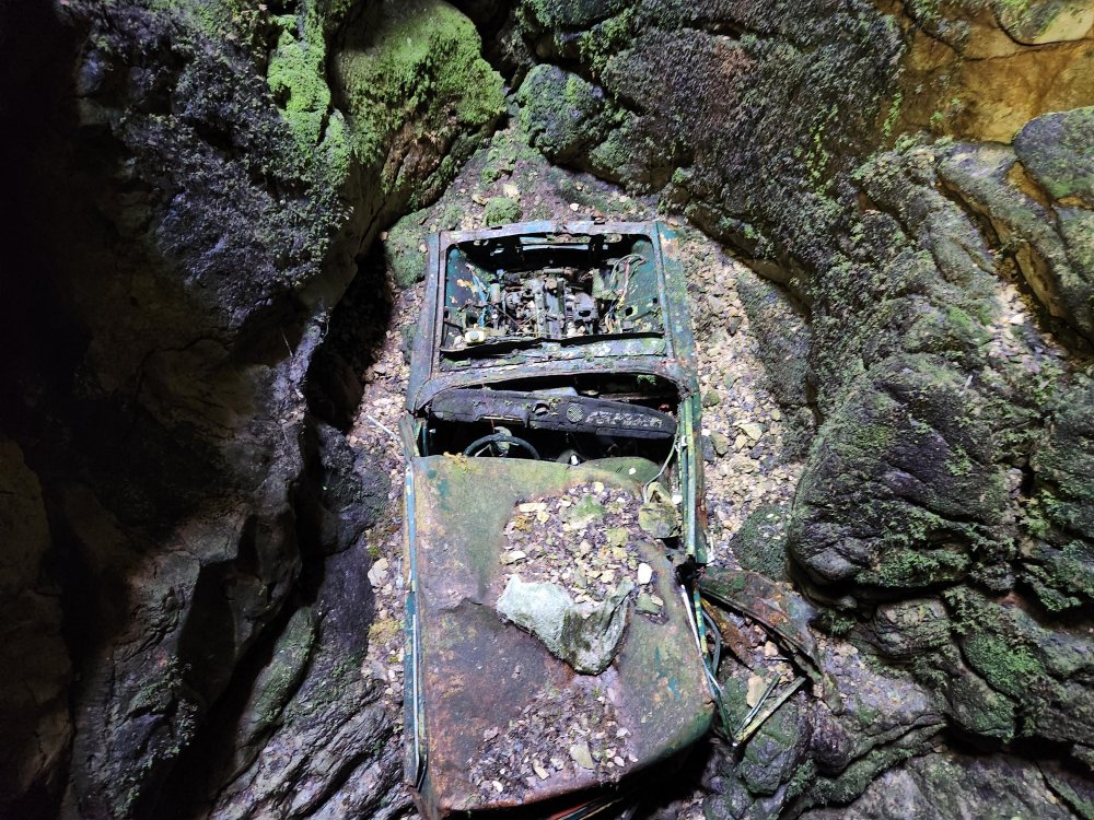 HÜMAK üyelerinin mağarada bulduğu Murat 124, Konya plakalı çıktı