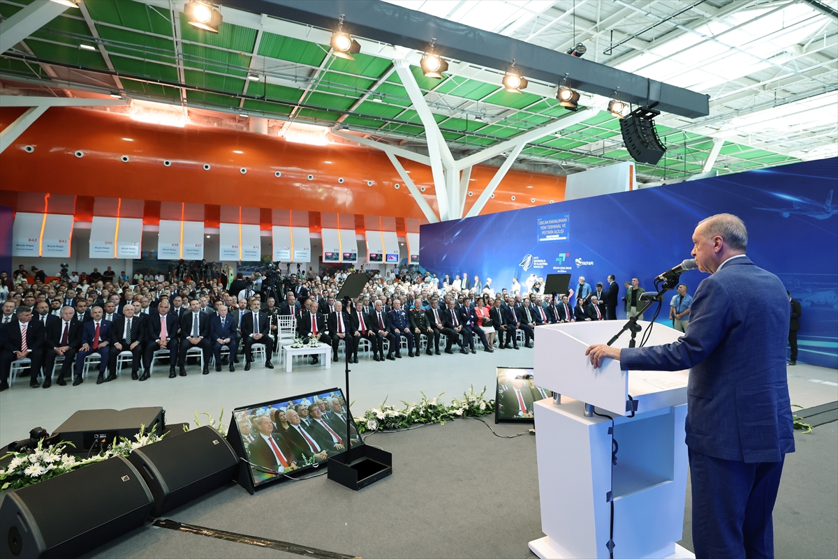 cumhurbaskani-erdogan-ercan-havalimani-yeni-terminal-ve-pistinin-acilis-toreninde-konustu.jpg