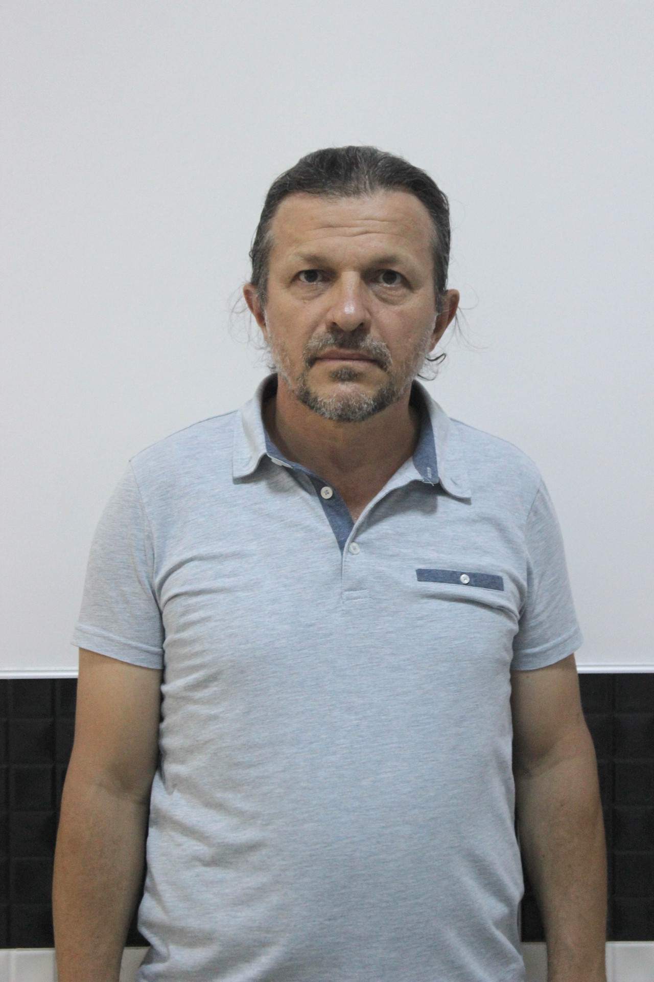 1-ali-menekse.jpg