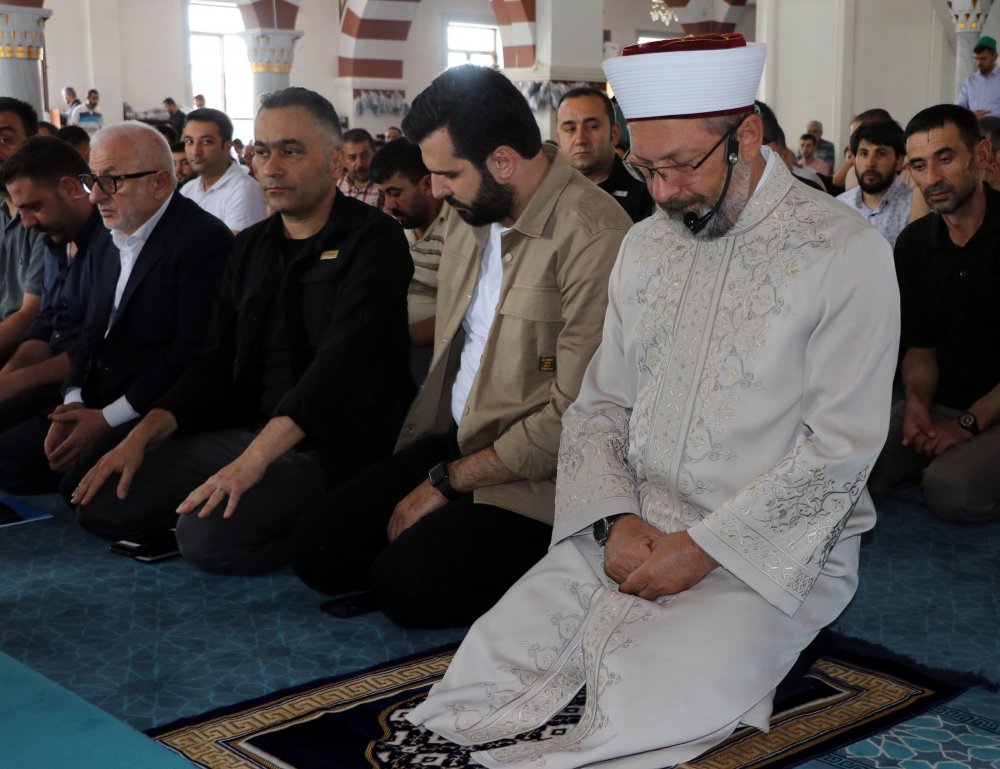 Başkanı Ali Erbaş, cuma namazı o ilde kıldırdı