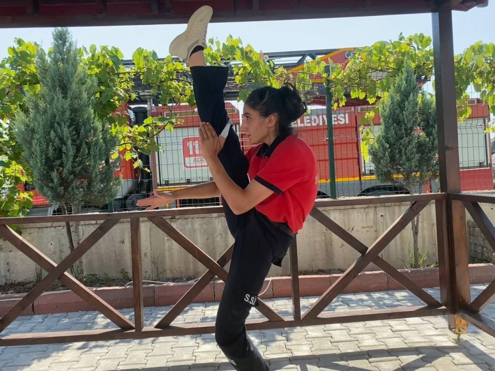 Staj gördüğü itfaiyede Avrupa Şampiyonası’na hazırlanıyor