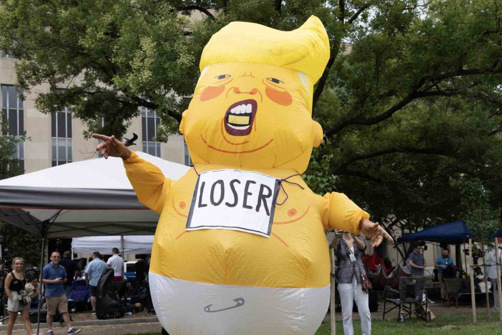 Eski ABD Başkanı Trump hakim karşısına çıktı