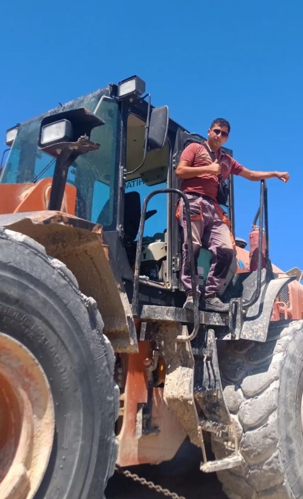 Kepçe operatörü inşaat alanında ölü bulundu