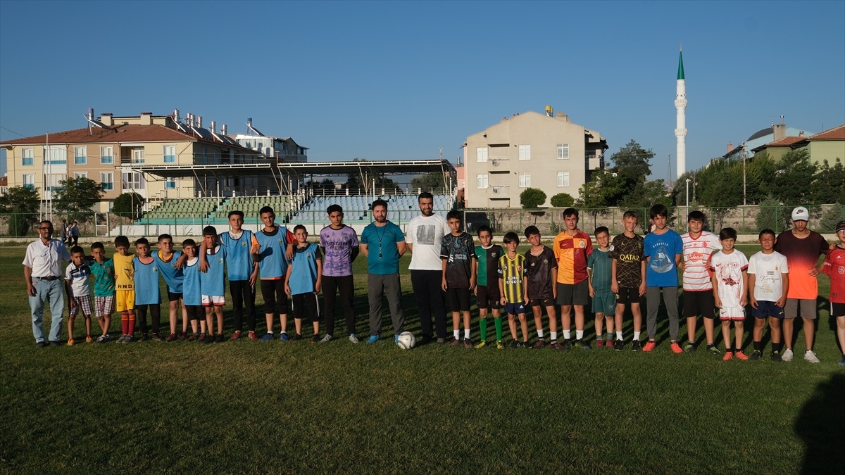 konya-karapinarda-yaz-kuran-kurslari-arasinda-futbol-turnuvasi-basladi.jpg