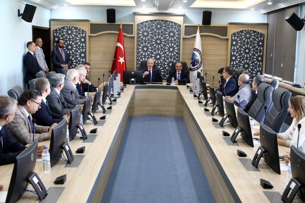 YÖK Başkanı Özvar: Rekabetin artması gerekiyor