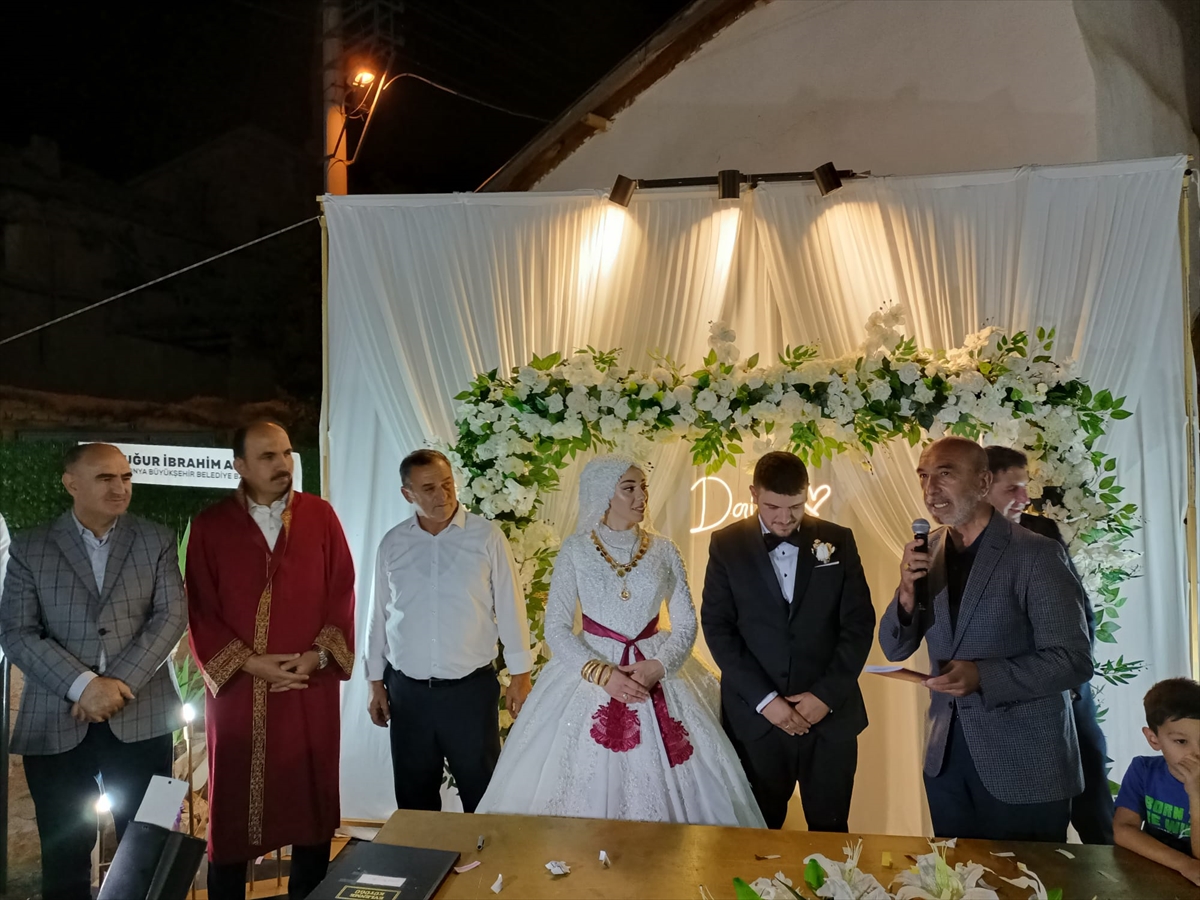 konya-buyuksehir-belediye-baskani-ugur-ibrahim-altay-nikah-kiydi.jpg