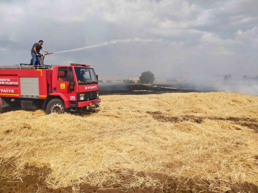 Konya’da ilçesinde iki farklı yangın... Araziler küle döndü