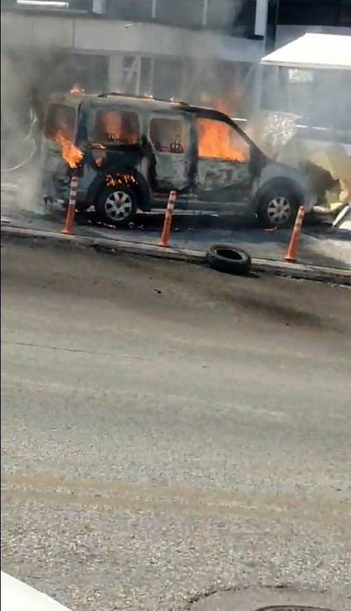 Yanan araç, hareket edip cipe çarptı!