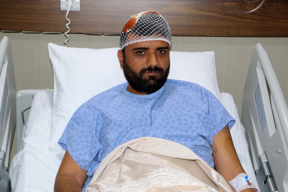Doktora 20 kişi saldırdı! Kafasında 15 dikiş atıldı