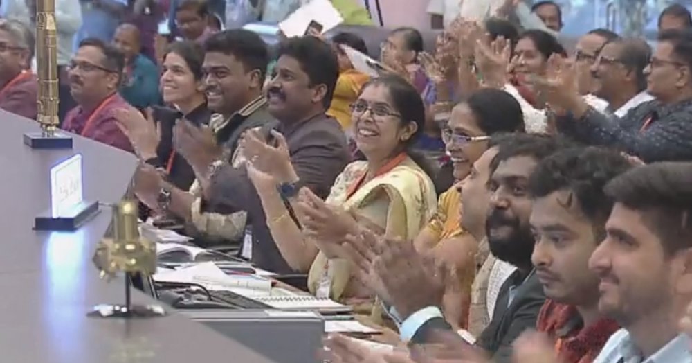 Hindistan tarihi Ay’a inişi gerçekleştirdi