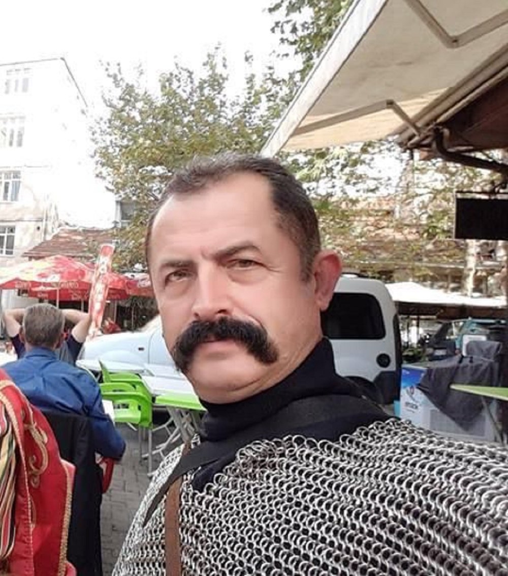 Tekneyle İznik Gölü'ne açılıp suya atlayan yüzme hakemi kayıp