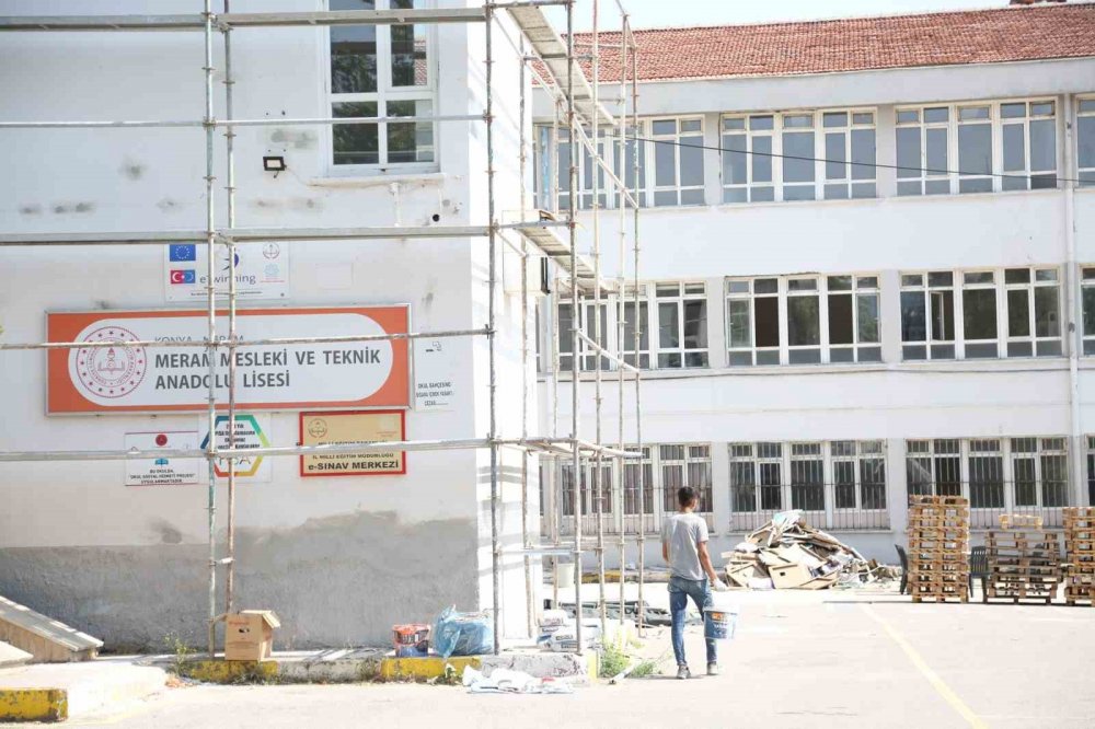 Meram’da okullar eğitim öğretim yılına hazır