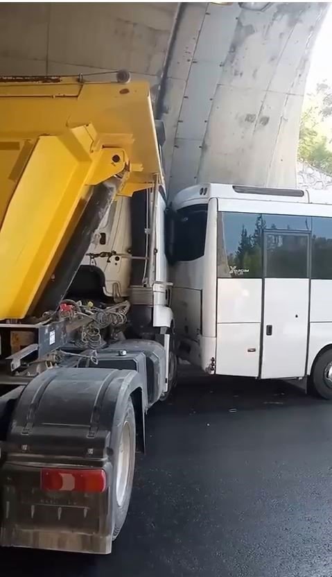 12 araç birbirine girdi!