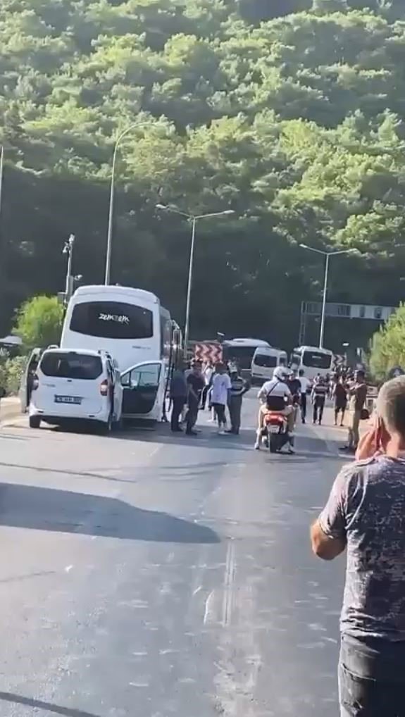 12 araç birbirine girdi!