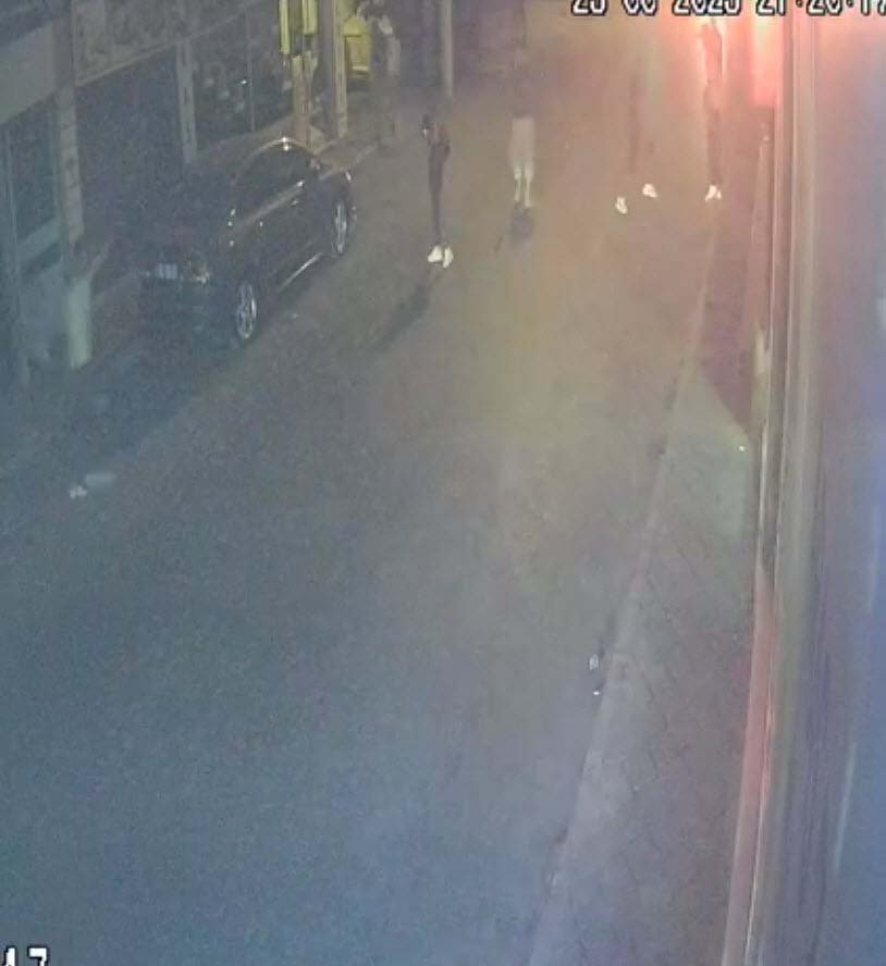 Balkonda otururken vurulmuştu; o anların kamera görüntüleri ortaya çıktı