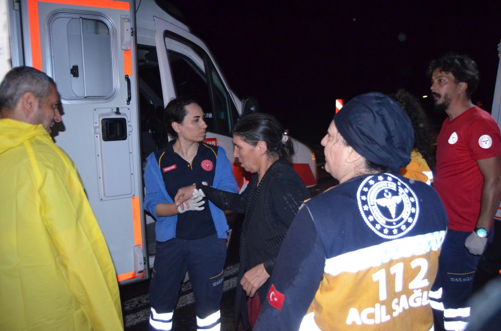 Konya'ya komşu ilde sel nedeniyle yol yarıldı