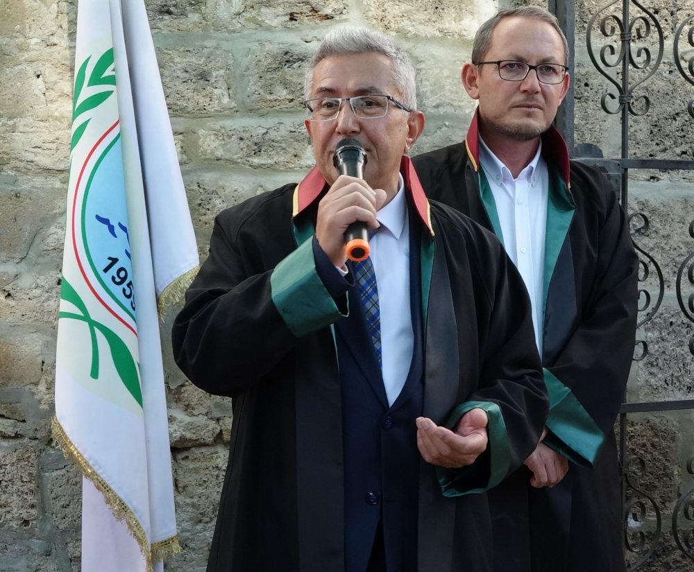 63 yaşında avukat oldu!