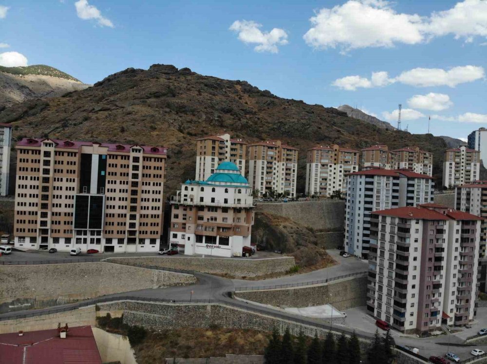 6 katlı cami! Görenler hayrete düşürüyor