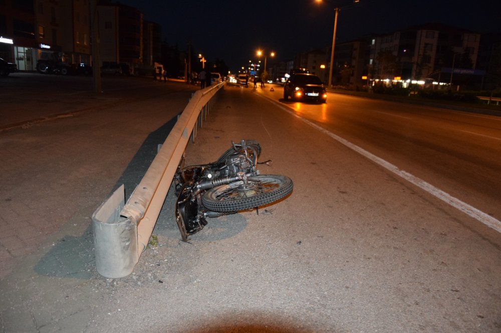 Konya'da otomobille çarpışan motosikletin 21 yaşındaki sürücüsü öldü