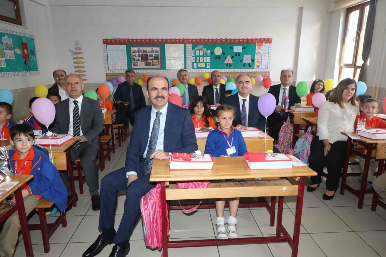konyada-yeni-egitim-ve-ogretim-yilinin-ilk-ders-zili-caldi.jpg